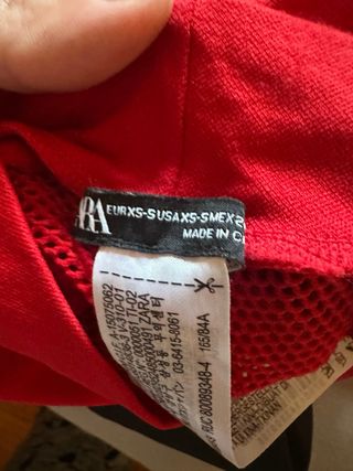 Body elástico Zara rojo con transparencias