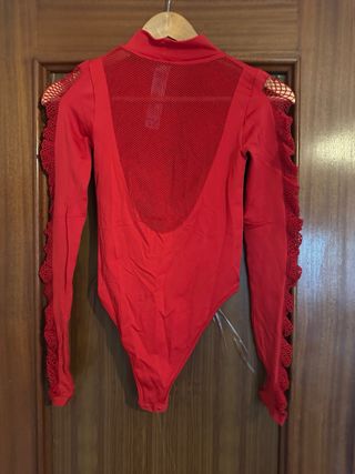 Body elástico Zara rojo con transparencias