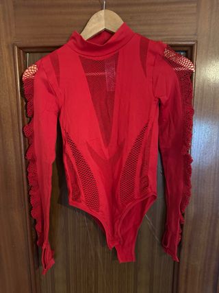 Body elástico Zara rojo con transparencias