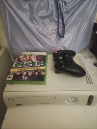 Xbox 360 Blanca + Mando + Juego CSI