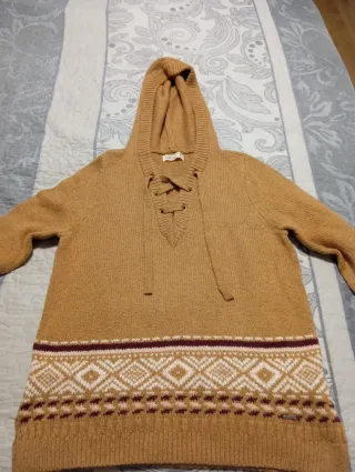 Jersey Hollister con capucha y cordones