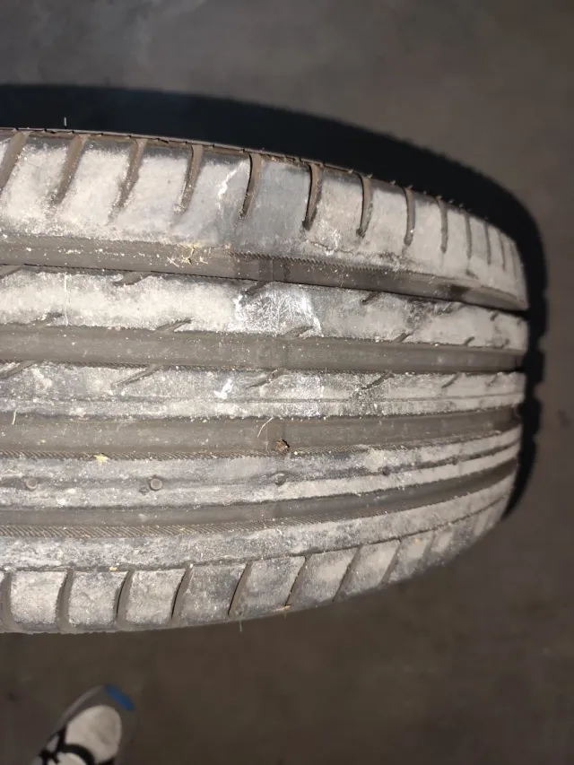 4 Neumáticos 195/40 R16