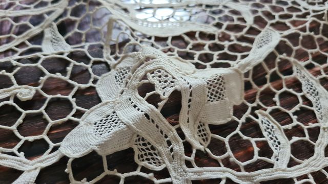 Tovaglia rotonda Burano in pizzo