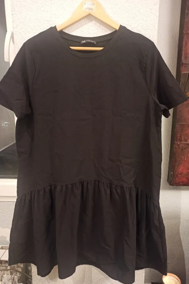 Vestido midi negro Zara