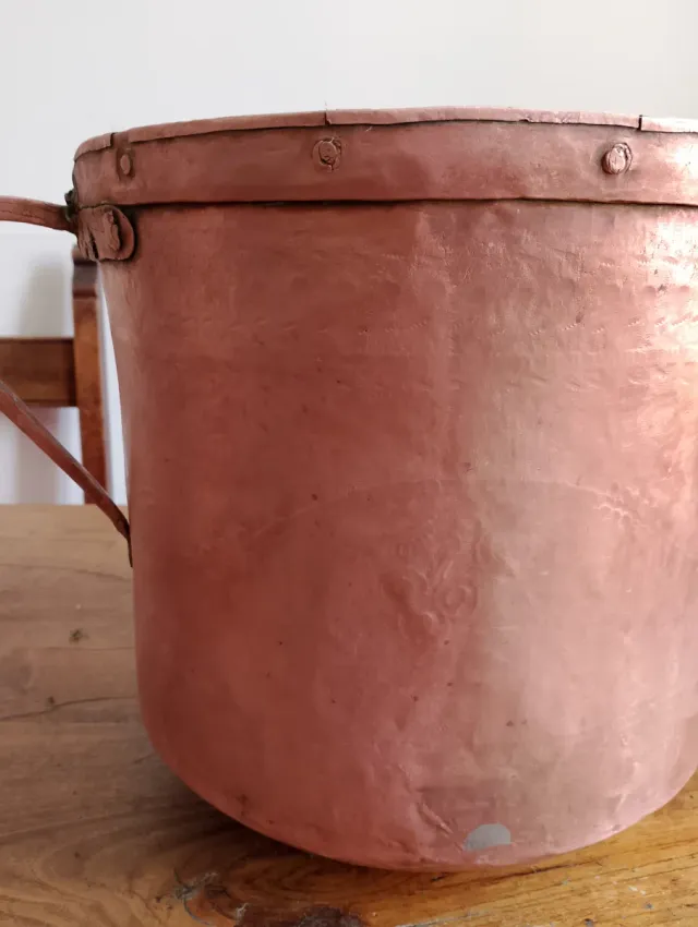 Antica conca abruzzese in rame