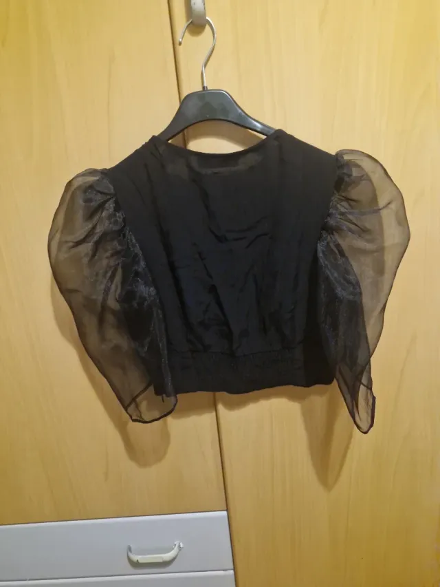 Top Bershka negro mangas transparentes T.S