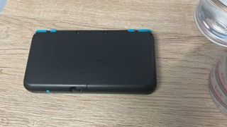 Nintendo 2DS XL Negra y Azul