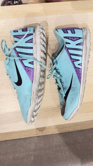 Zapatillas fútbol Nike niño azul y morado