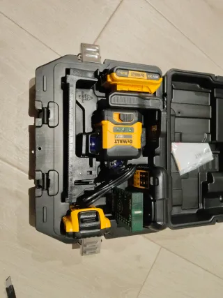 Nivel Láser DEWALT 360° DCLE34031D1