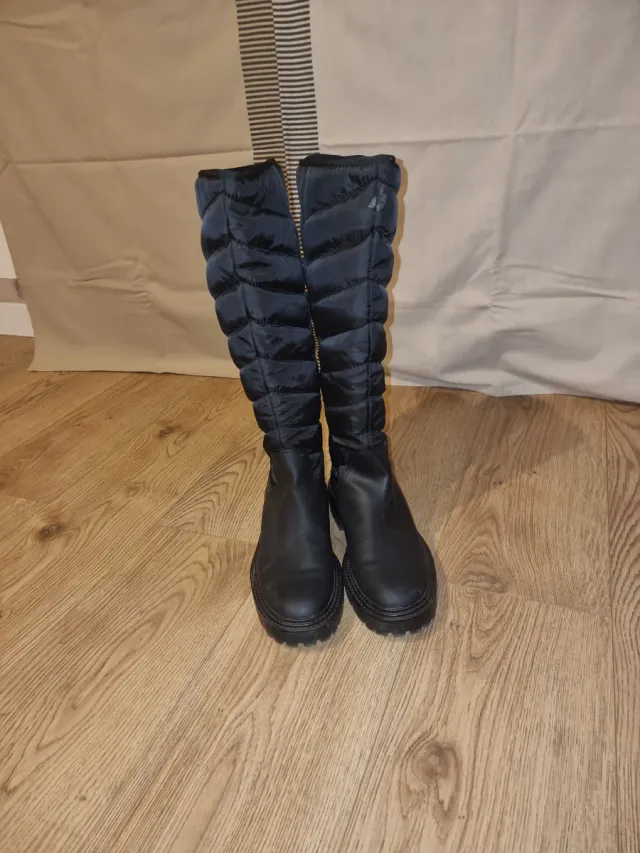 Botas altas acolchadas mujer.