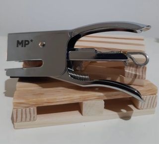 Grapadora MP metálica