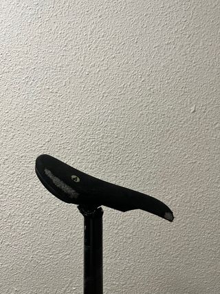 Sillín SDG Downhill con Tija.