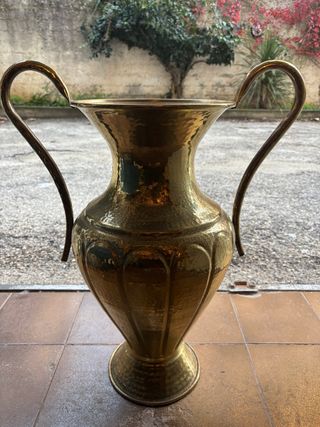 Portaombrelli antico in metallo dorato