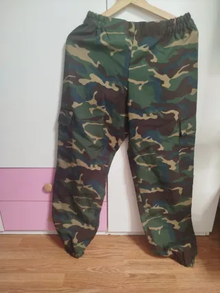 Disfraz marrón y dorado