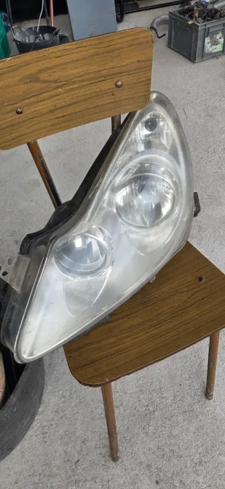 Faro Izquierdo Opel Corsa