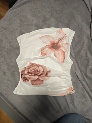 Camiseta sin mangas con estampado floral