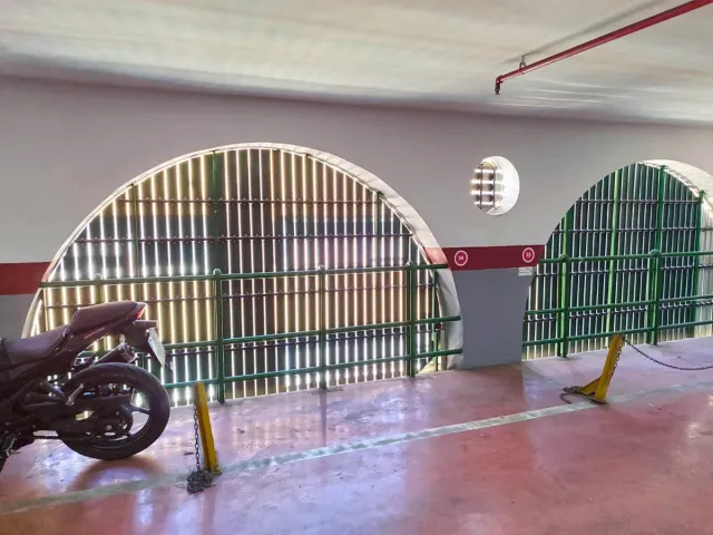 Plaza de garaje para moto