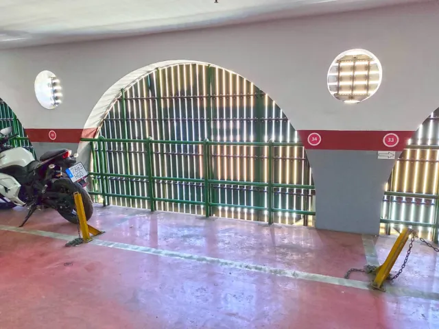 Plaza de garaje para moto