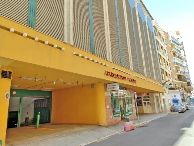 Plaza de garaje para moto