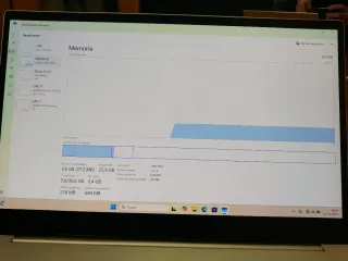 Portatile HP Envy 15 Argento i9, 32GB, SSD 2TB, 4K...