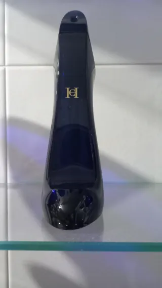 Perfume CH Carolina Herrera tacón negro/dorado