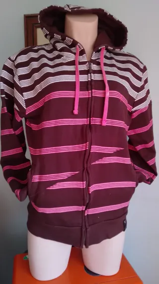 Chaqueta deportiva con rayas