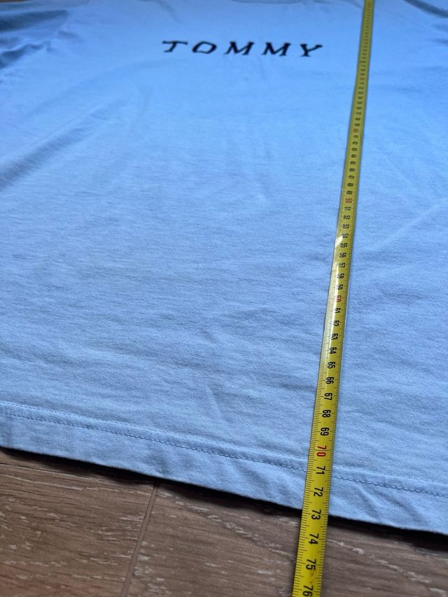 Camiseta Tommy Hilfiger Azul Claro Logo Bordado