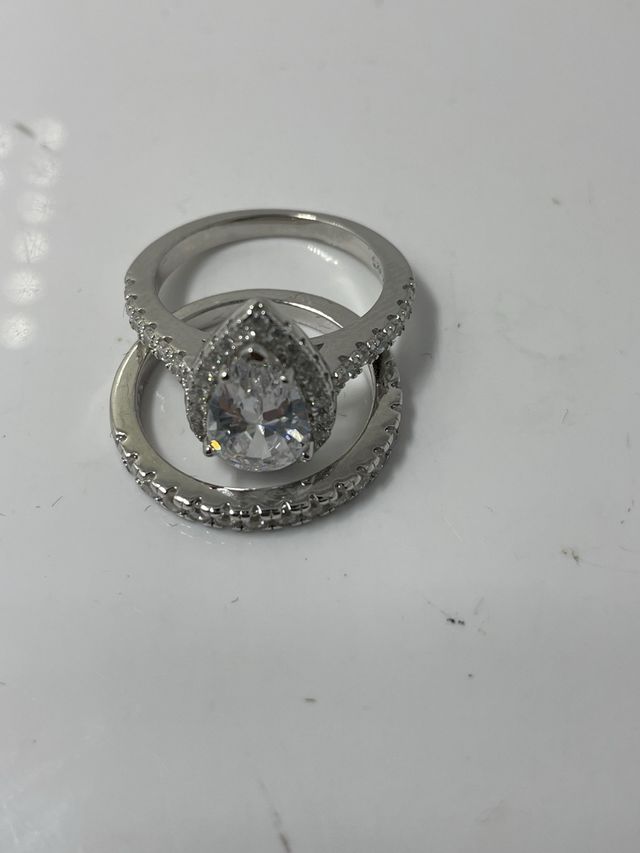 Conjunto de anillos plateados