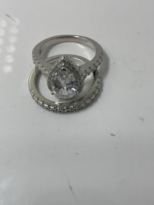 Conjunto de anillos plateados