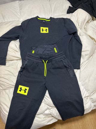 Conjunto chándal Under Armour negro y amarillo