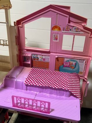 Supercasa Barbie con ascensore
