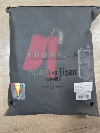 Sudadera Attack on Titan Negra