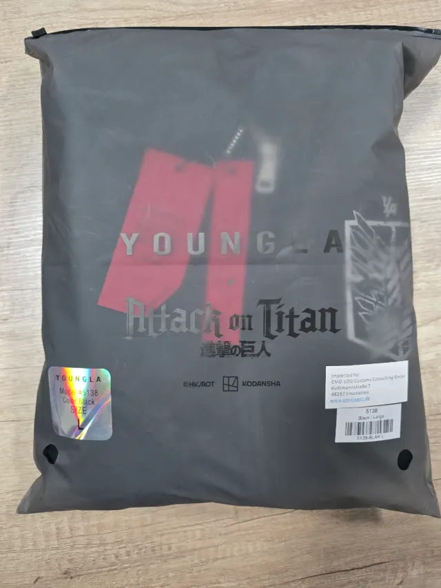 Sudadera Attack on Titan Negra