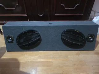 Caja de altavoces con 2 tweeters