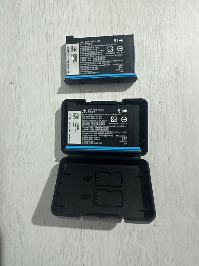 2 Batterie Insta360 X4 ORIGINALI + media mod gopr
