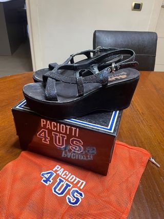 Sandali Paciotti paiette, zeppa scamosciata nera