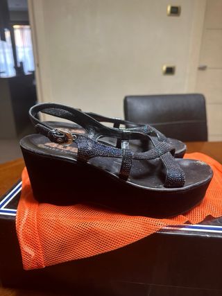 Sandali Paciotti paiette, zeppa scamosciata nera