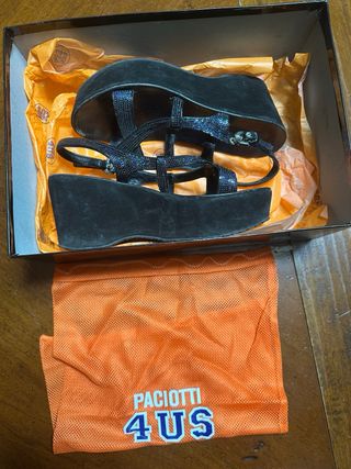 Sandali Paciotti paiette, zeppa scamosciata nera