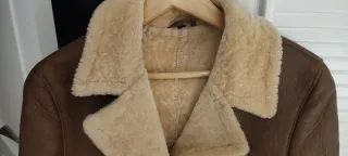 Chaqueta de piel vacuna forrada