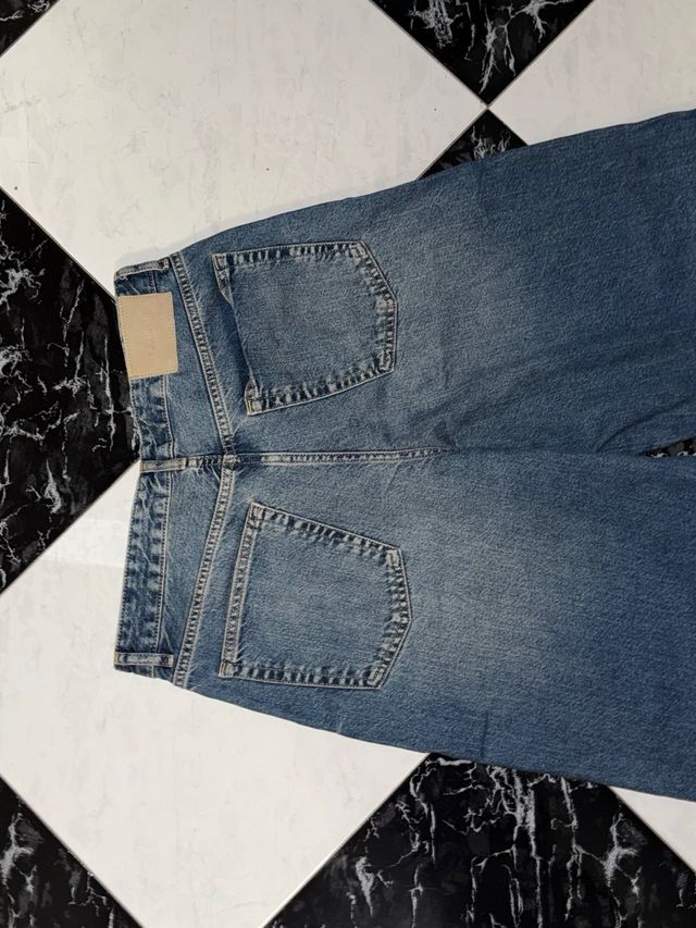 Vaqueros Anchos Pull and Bear