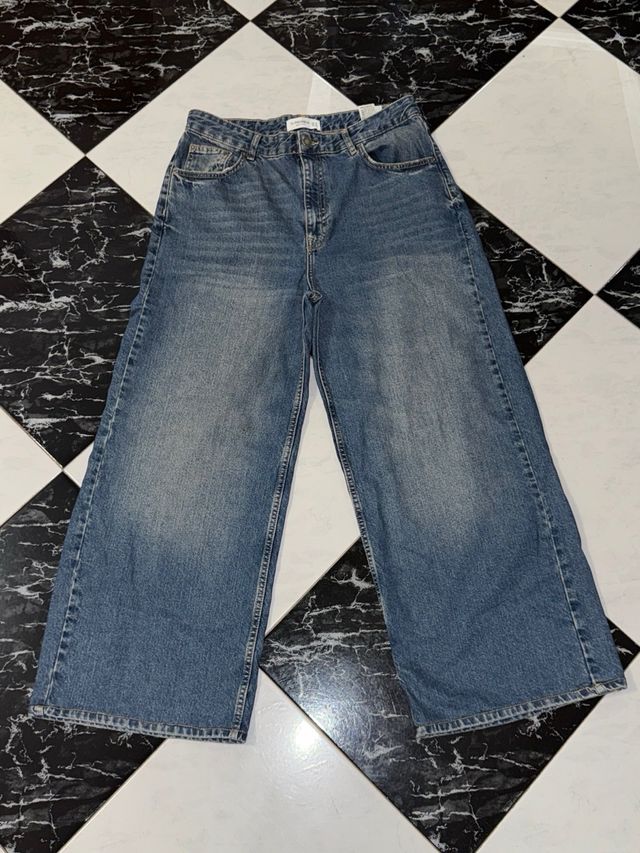 Vaqueros Anchos Pull and Bear