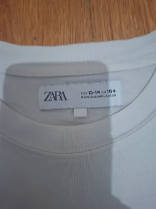 Camiseta Zara Estampada