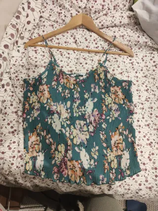 Top tirantes floral verde