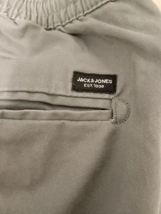 Pantalones largos de hombre gris