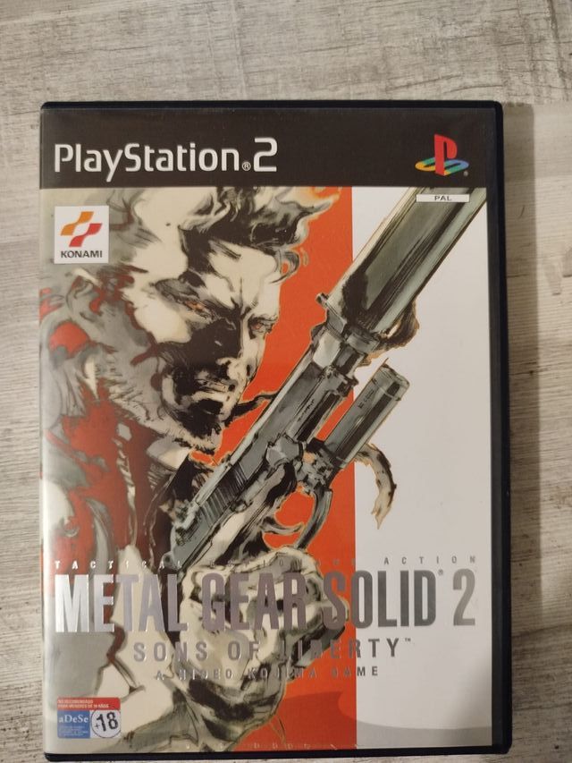 Consola PlayStation 2 + Metal Gear Solid 2