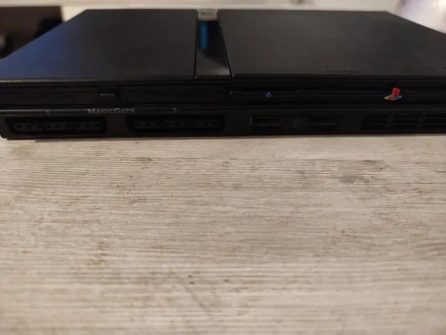 Consola PlayStation 2 + Metal Gear Solid 2