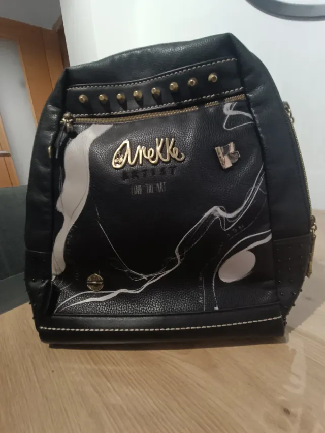 Bolso Negro y Dorado Mujer