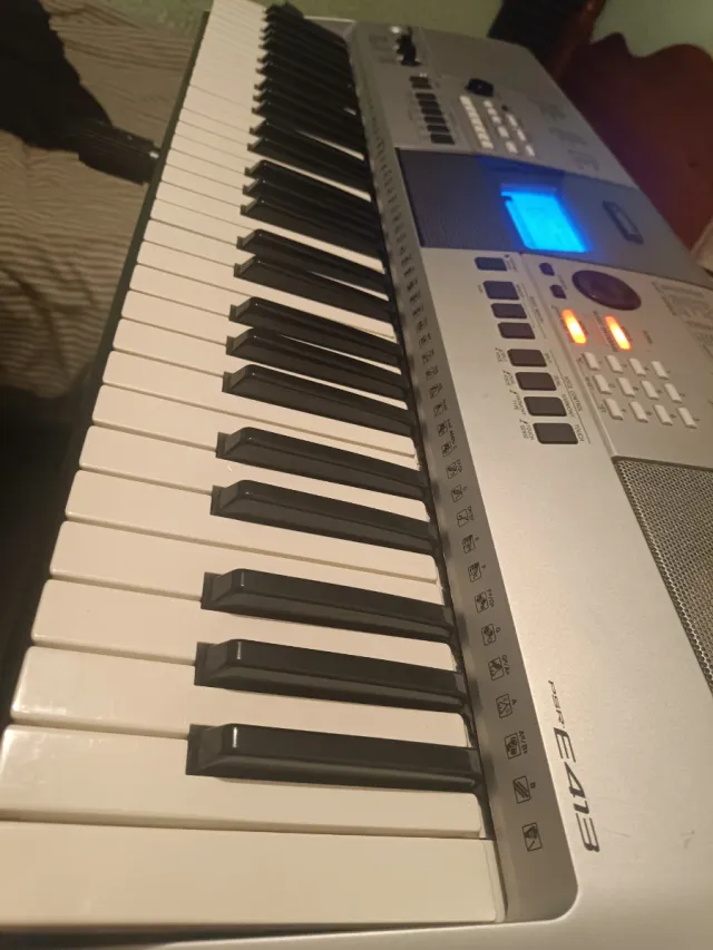 Yamaha PSR E413 Teclado Electrónico