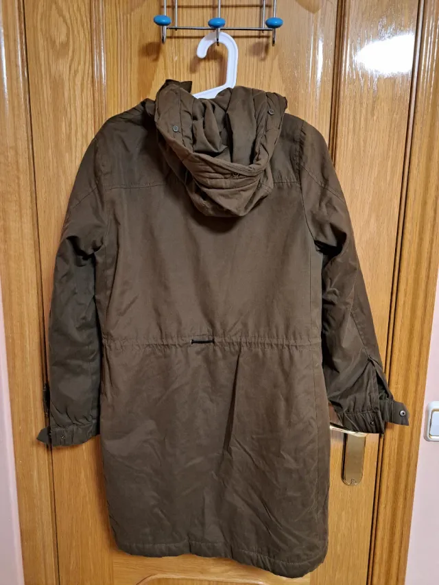 Abrigo Pull and Bear verde militar mujer