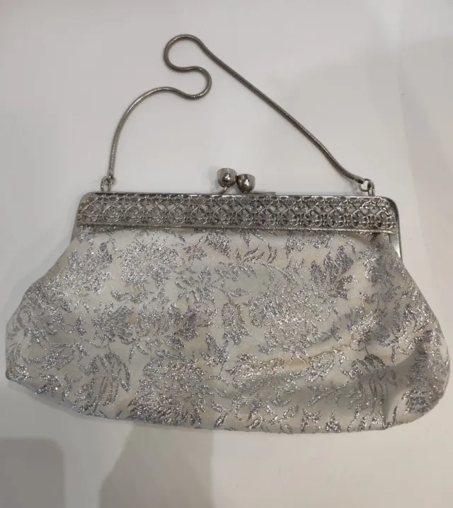 Bolso fiesta vintage plateado. Años 60-70.